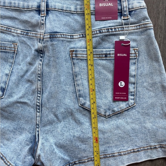 Blue Denim Skort with Vintage-Inspired Look - Picture 5 of 5